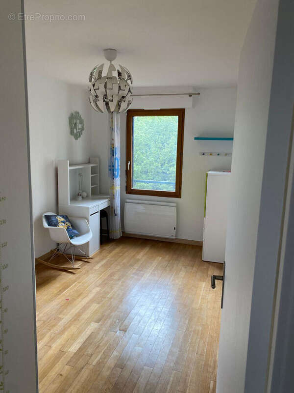 Appartement à CHARENTON-LE-PONT