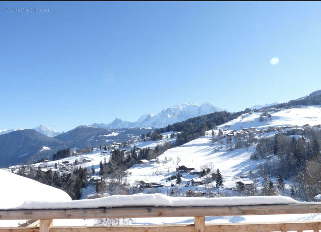 Appartement à COMBLOUX