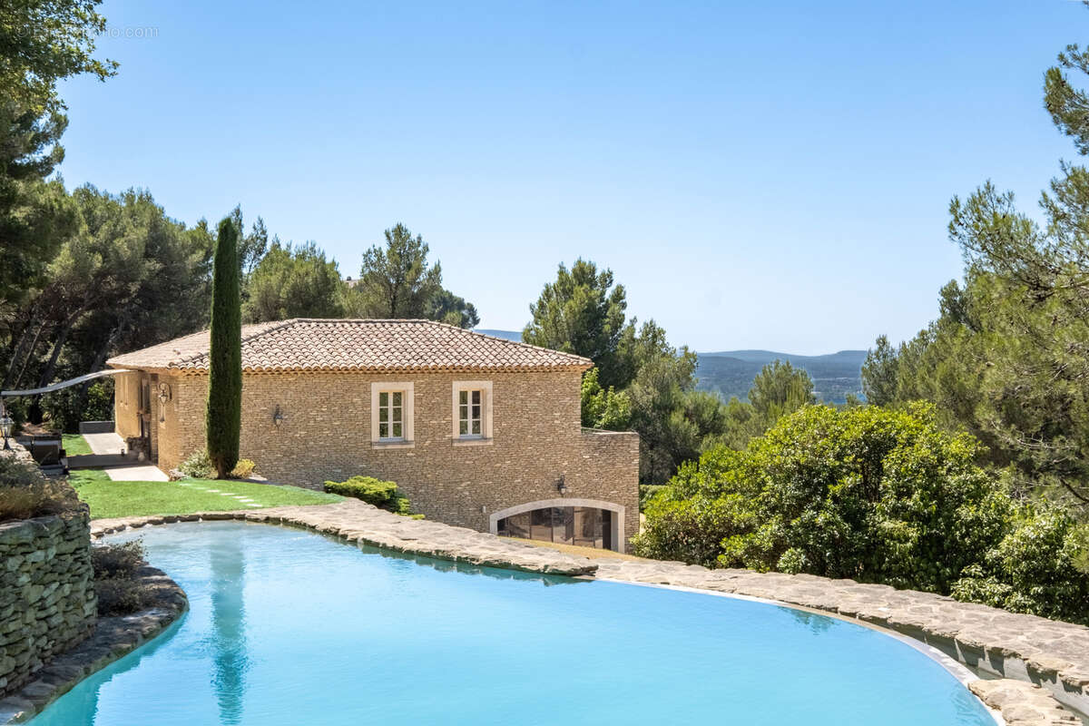 Maison à SAUMANE-DE-VAUCLUSE