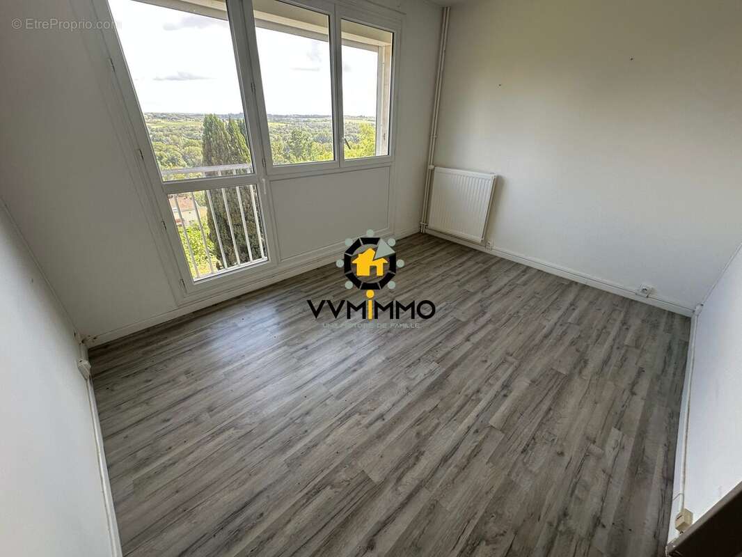 Appartement à LE CELLIER