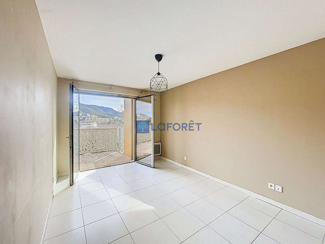 Appartement à MARSEILLE-11E