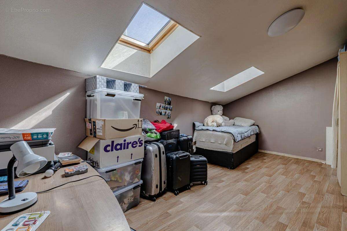 Maison à VILLENEUVE-LE-ROI