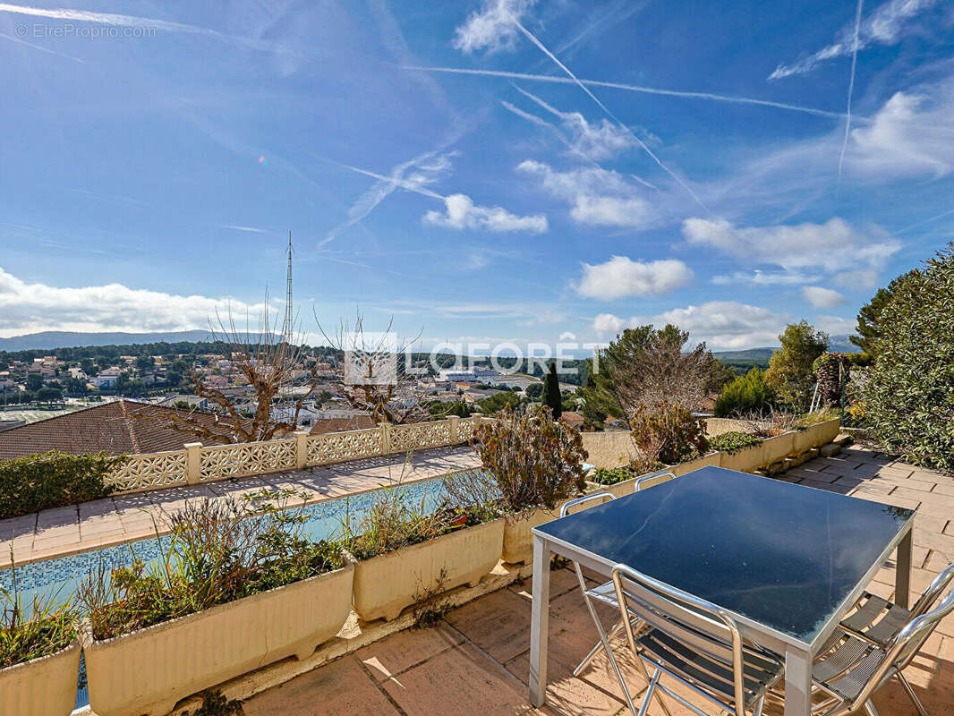 Maison à CARNOUX-EN-PROVENCE