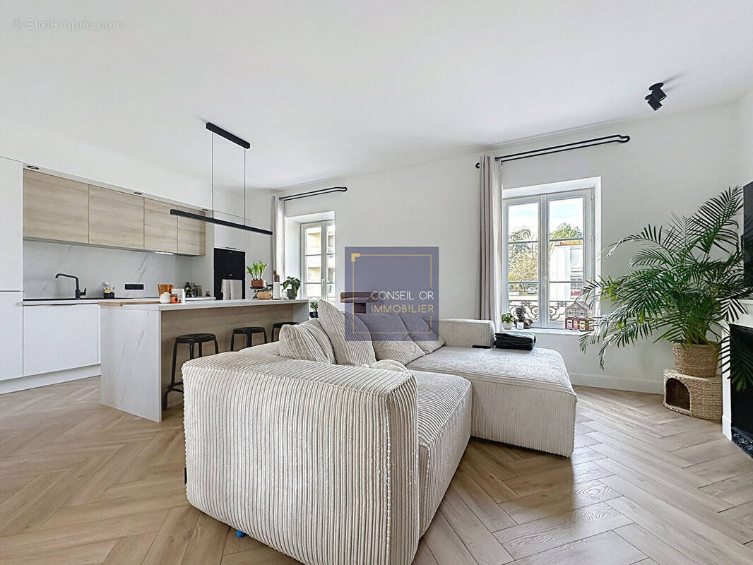 Appartement à SAINT-GENIS-LAVAL