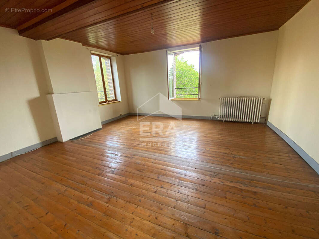 Maison à NEUILLY-SUR-EURE