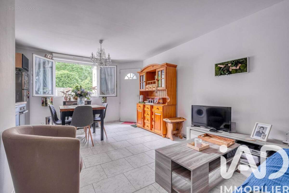 Photo 3 - Appartement à NEUFMOUTIERS-EN-BRIE