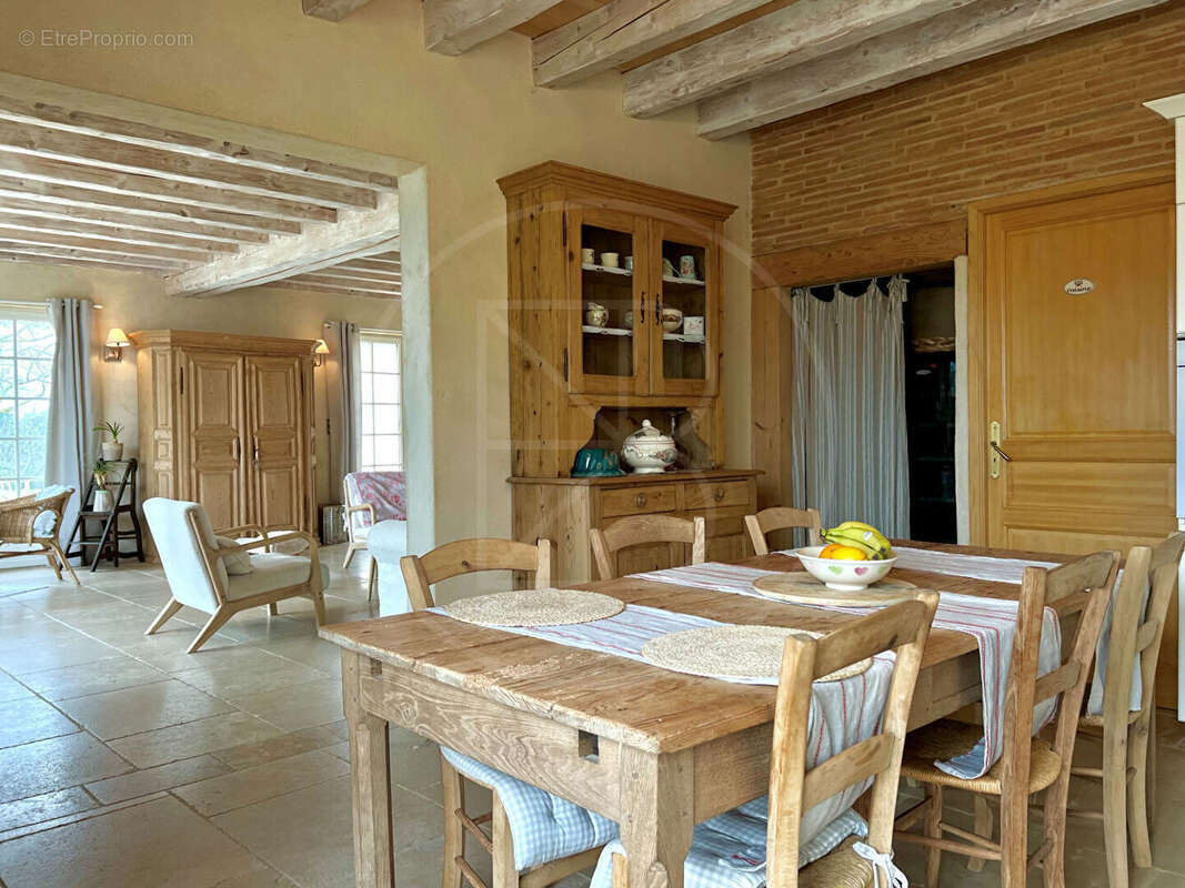 Maison à SAINT-MARTIN-DE-GURSON
