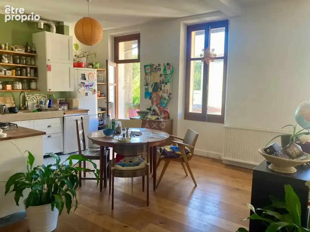 Appartement à MARSEILLE-4E
