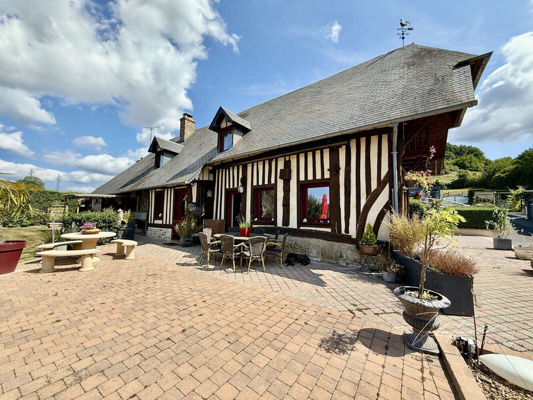 Maison à PONT-L'EVEQUE