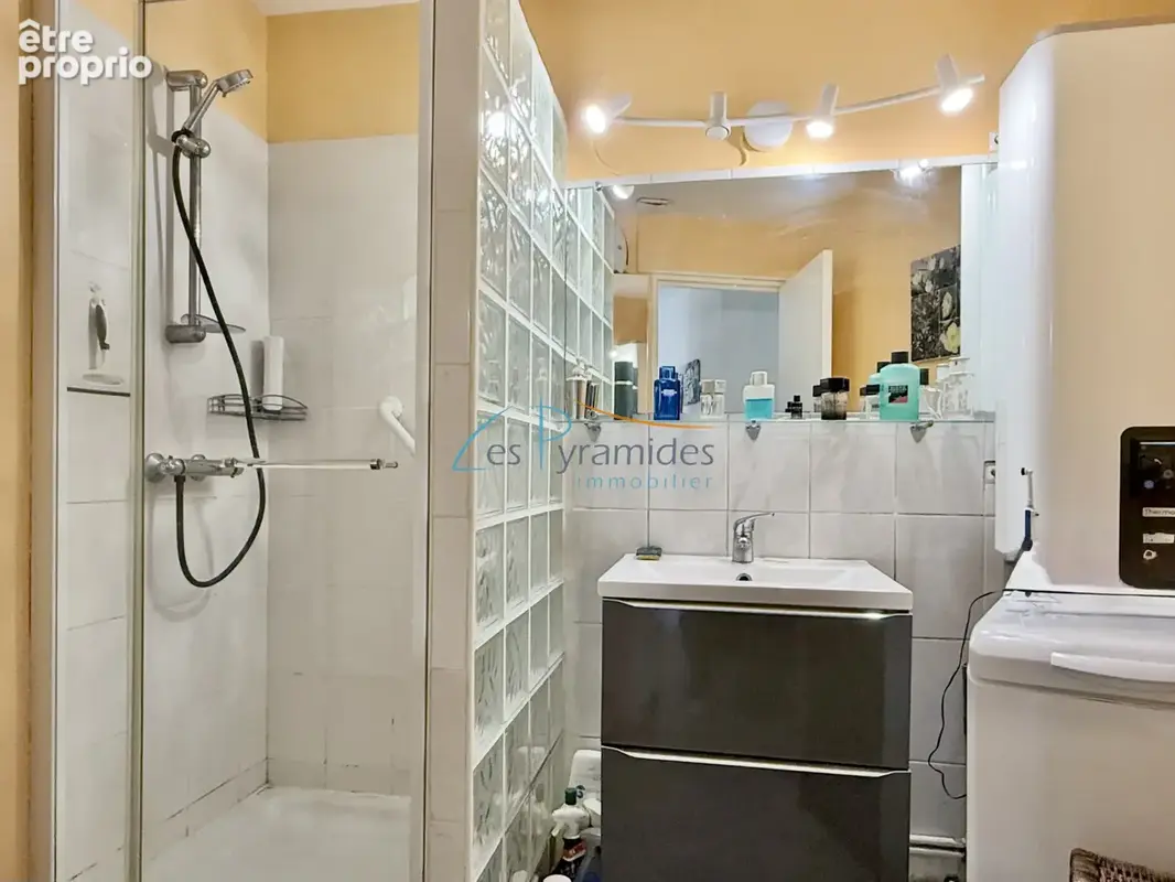 La grande motte - 1ere ligne couchant - 3 pieces avec garage - piscine - photo 15