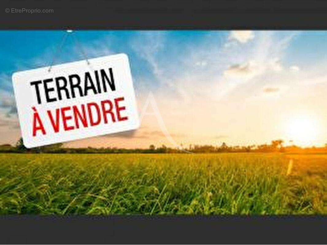 Terrain à FRENEUSE