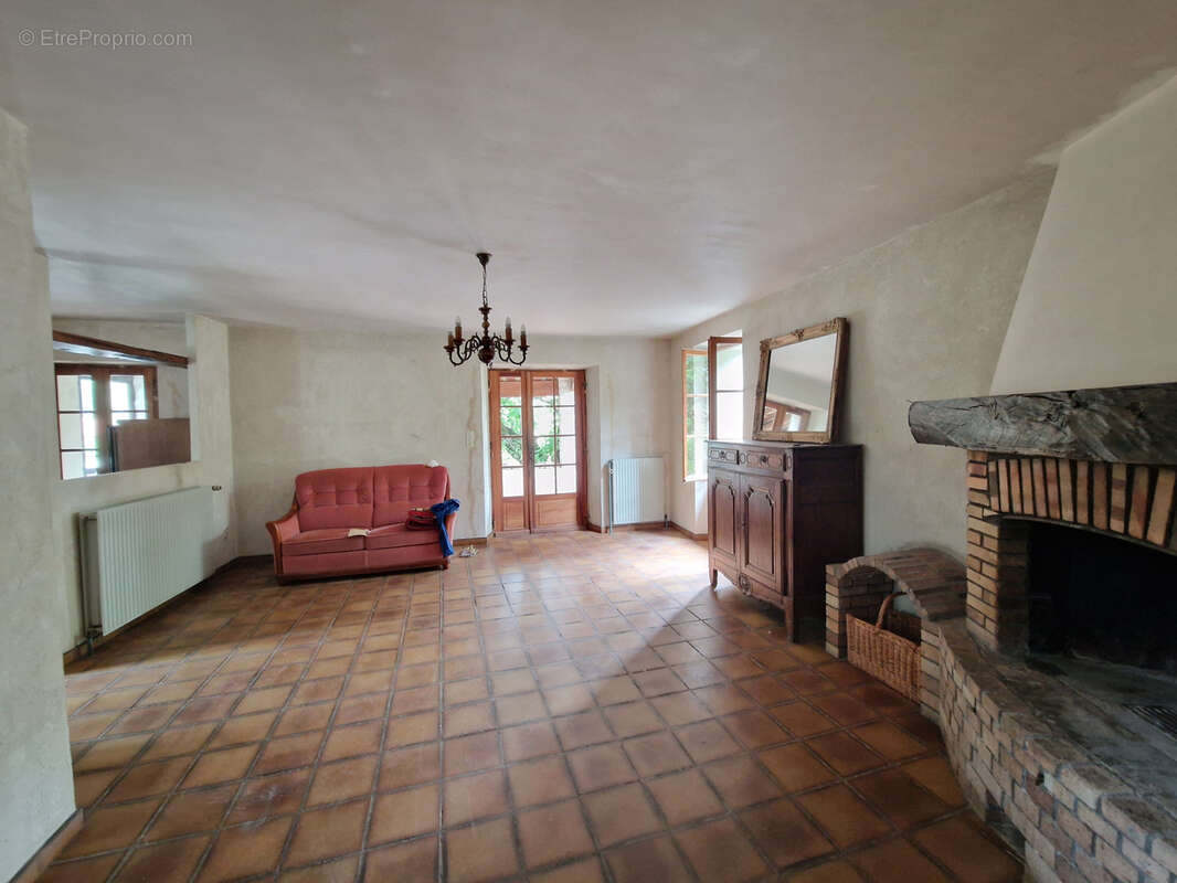 Maison à BUIS-LES-BARONNIES