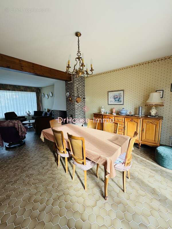 Maison à BRUAY-LA-BUISSIERE