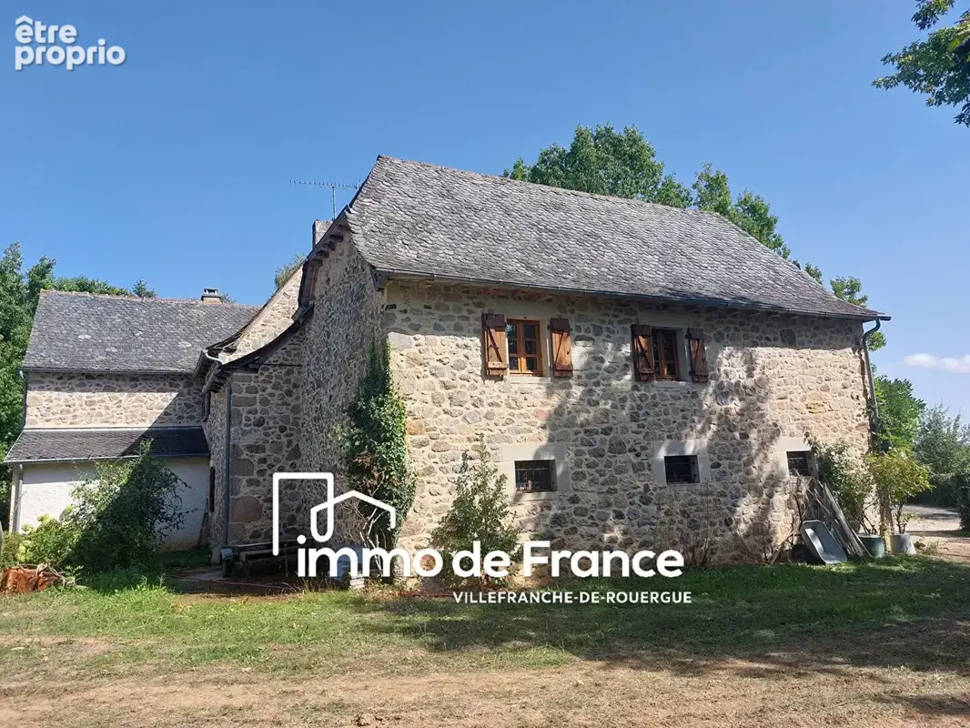 ancien corps de ferme T5 sur terrain de 27638m² avec 2 chevaux - photo 2