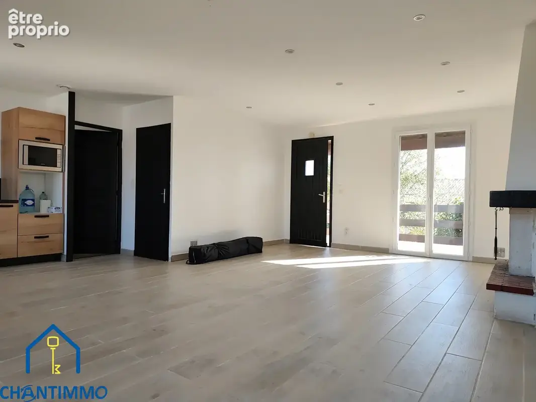 Pavillon avec vue sur la campagne et grand terrain de 1 263 m2 - photo 8