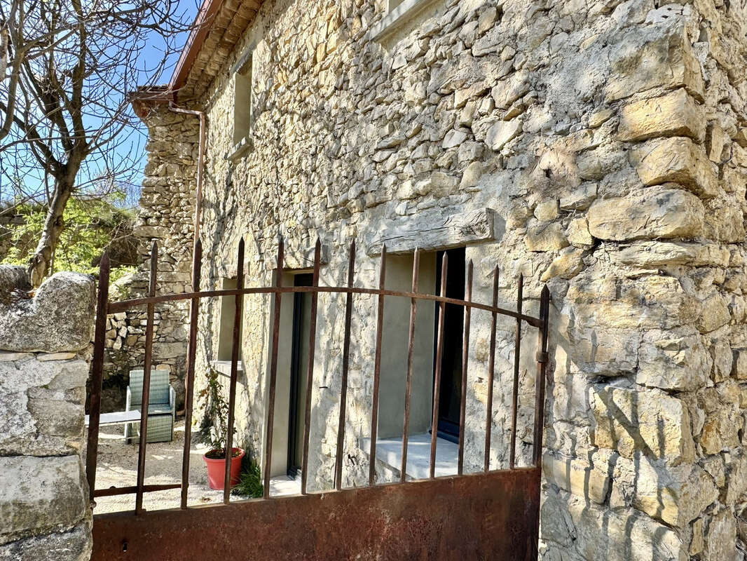 Maison à VAISON-LA-ROMAINE