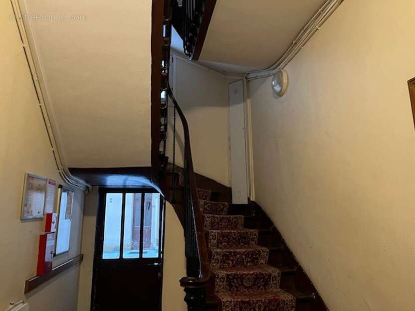 Appartement à PARIS-14E