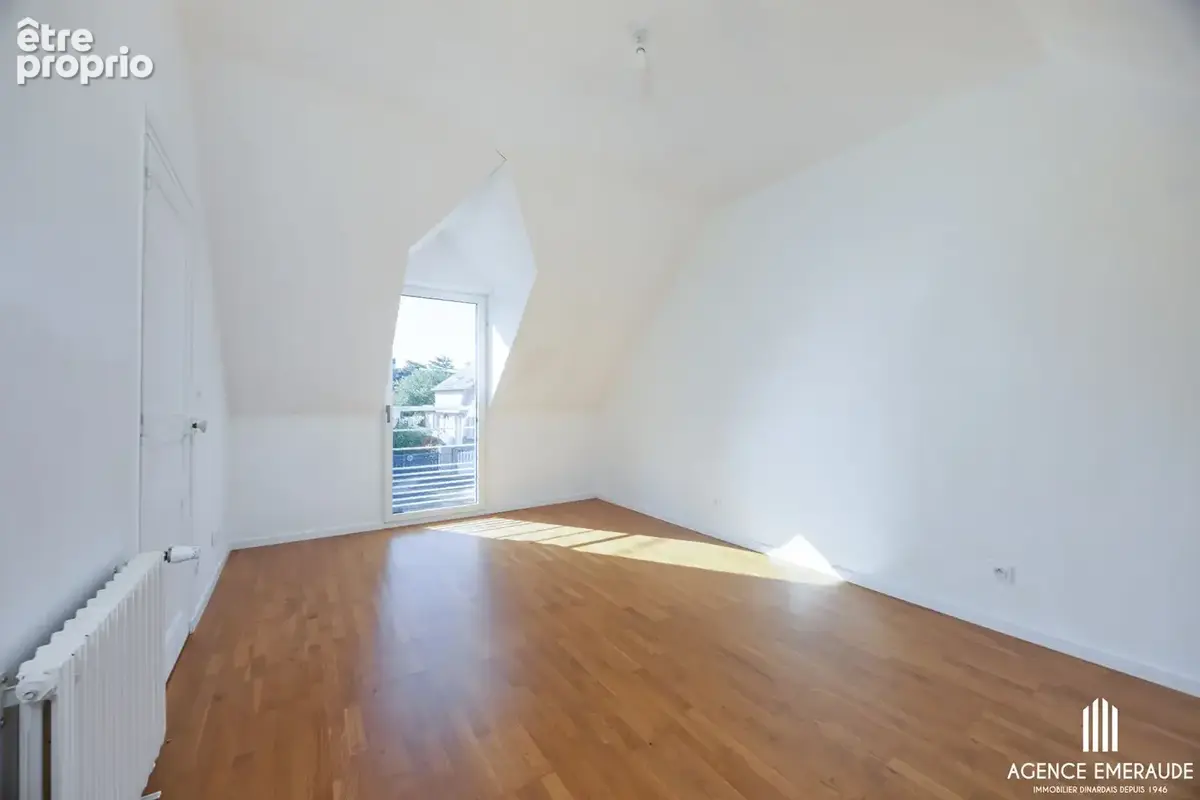 À  vendre maison Dinard Port Blanc 4 pièces 3 chambres 115 m² garage cour - photo 8