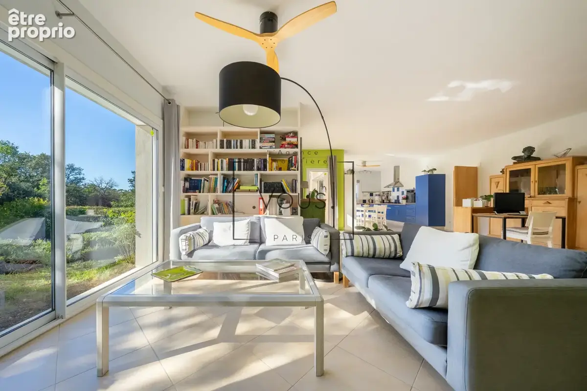Villa contemporaine de plain-pied avec piscine, au cœur d’un terrain boisé, aux portes des Cévennes - photo 4