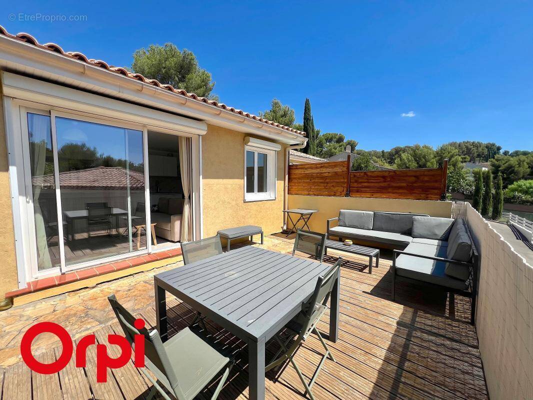 Photo Maison à La Cadiere-D'azur au prix de 405 000€
