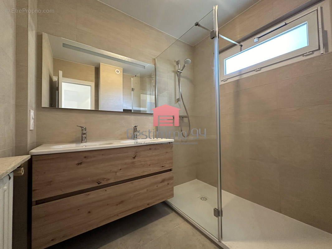 Appartement 67 m² à Fontenay-Sous-Bois  - photo 6