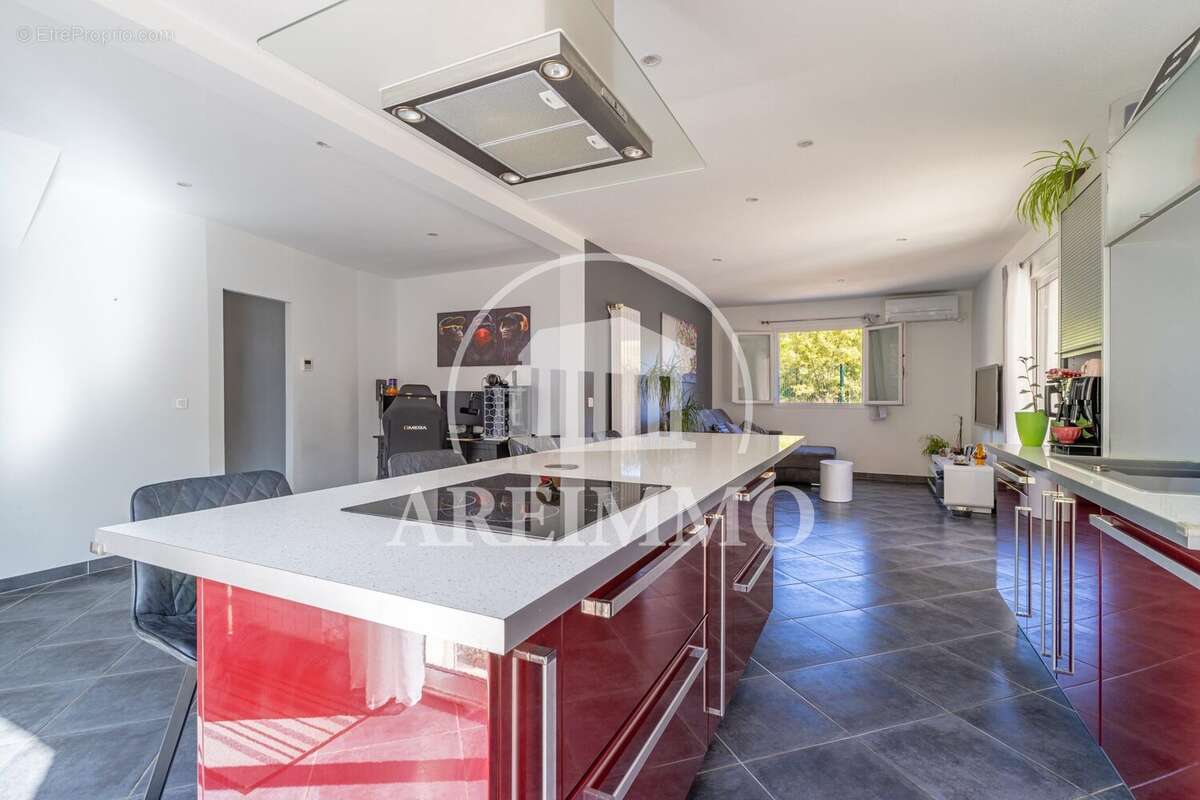 Maison 117 m² à Saint-Bauzille-De-Putois  - photo 6
