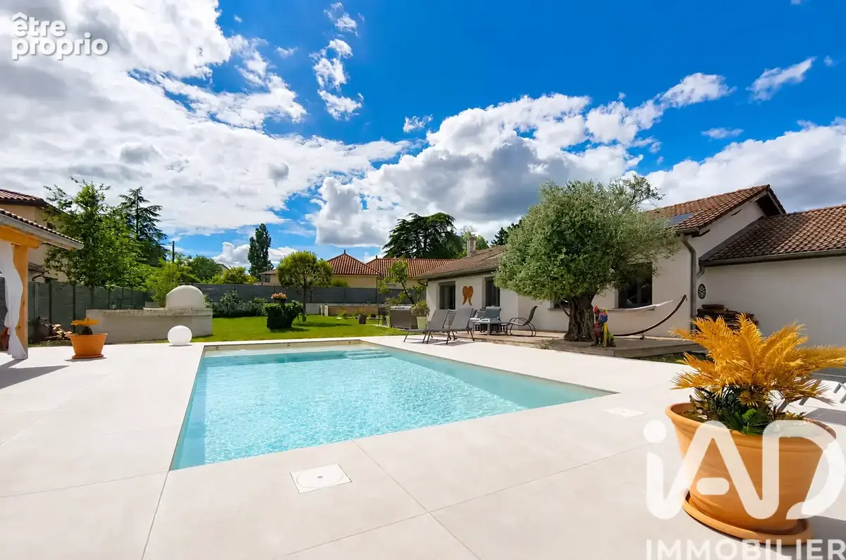 Photo 1 - Maison à GREZIEU-LA-VARENNE