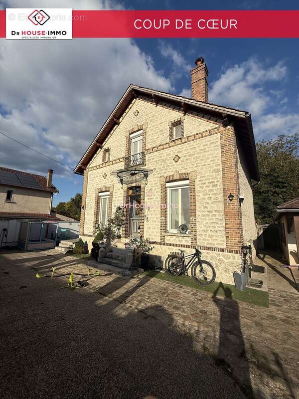 Maison à SAINT-PIERRE-LES-NEMOURS