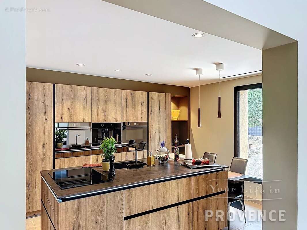 Maison à LA GARDE-FREINET