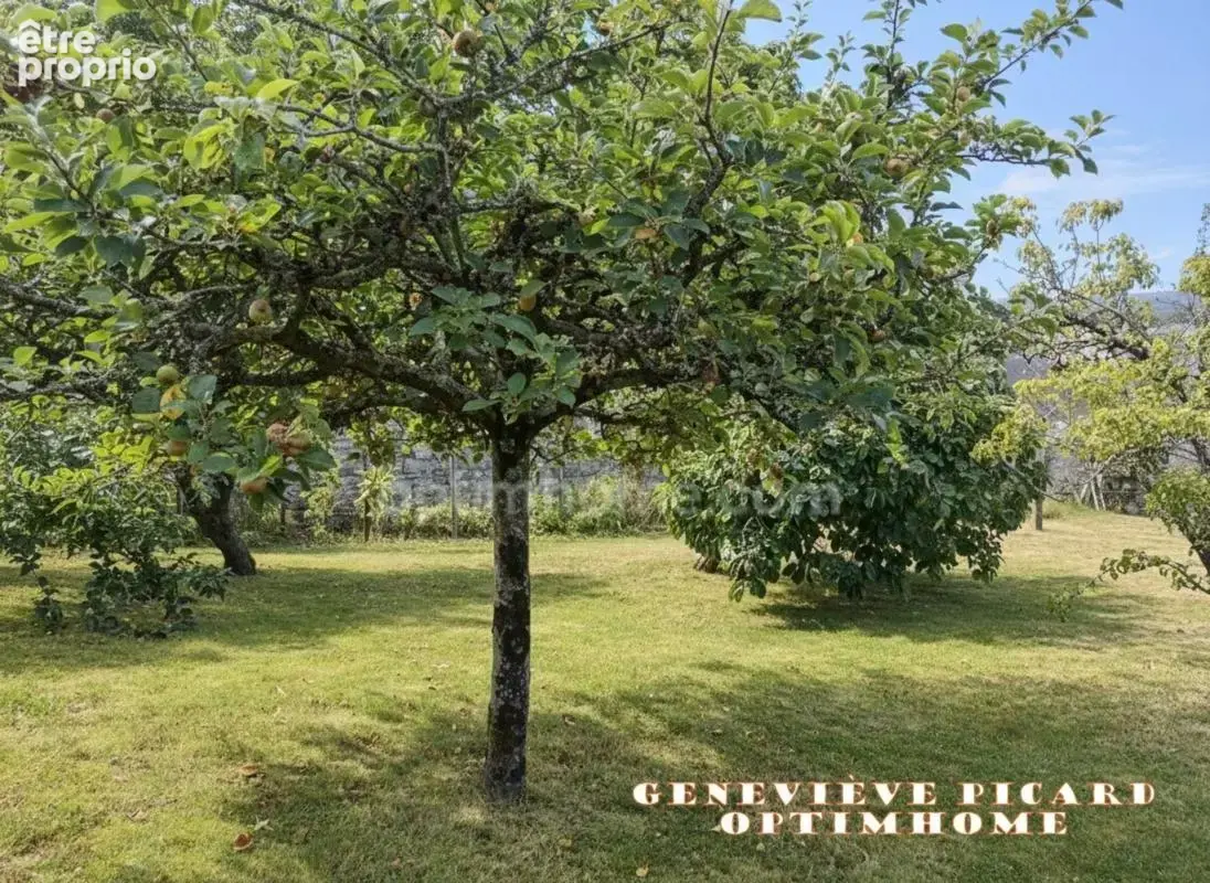 Centre-ville de Pontivy – Maison de 4 pièces sur 1 500 m² en zone UB : un potentiel rare qui fait la différence ! - photo 21