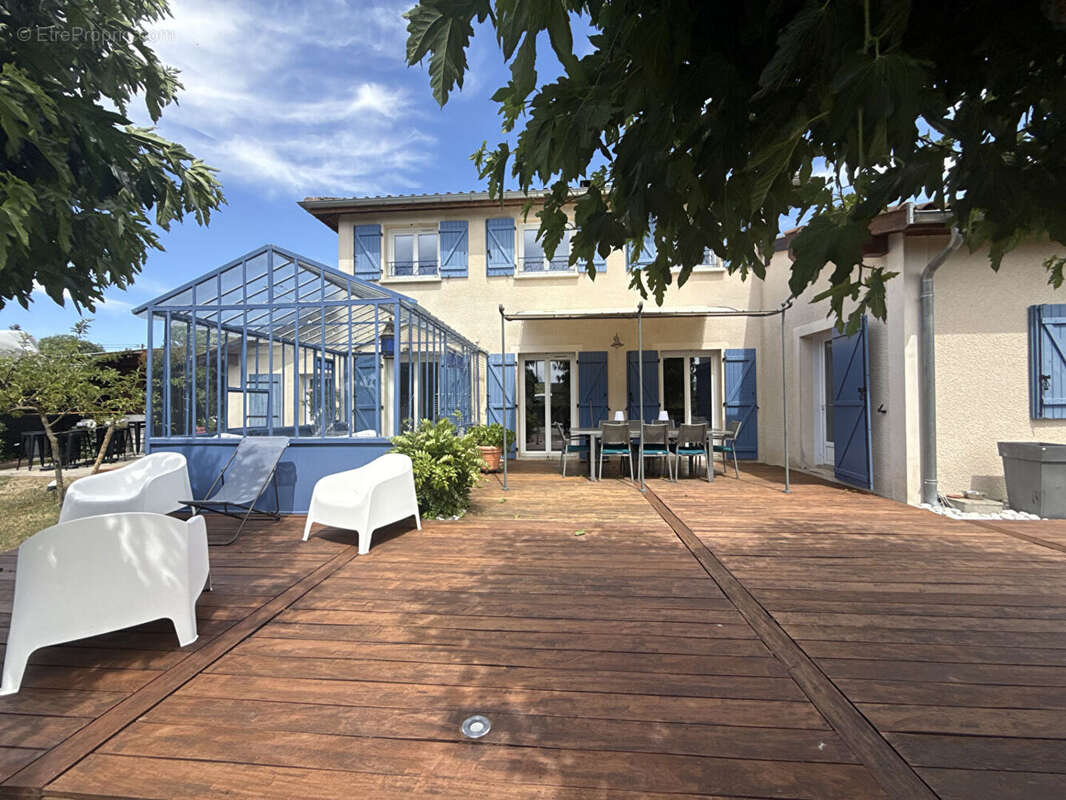 Maison à MONTMERLE-SUR-SAONE