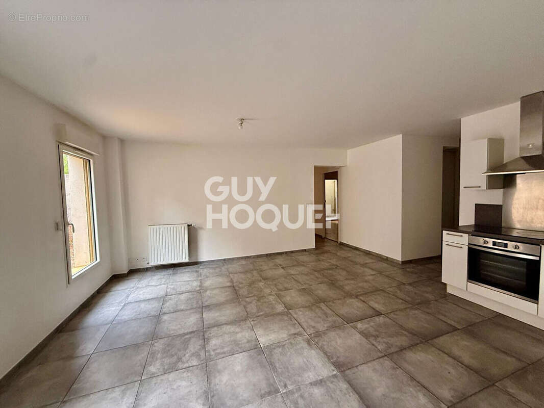 T4 avec jardin et terrasse privatifs de 38m² - CALUIRE BOURG - photo 4