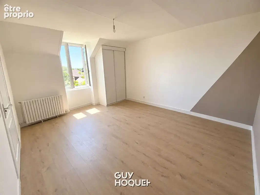 Maison rénovée avec garage et dépendances - Montceau-les-Mines - photo 8