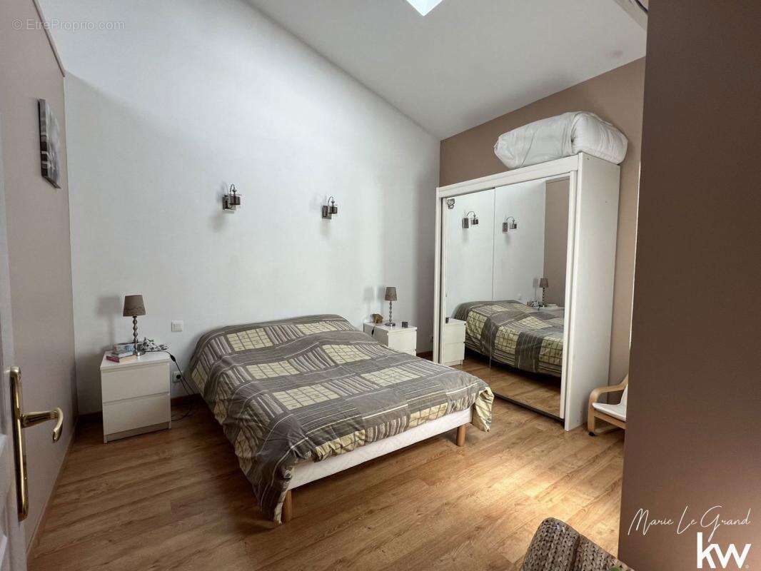 Maison à LABRUGUIERE