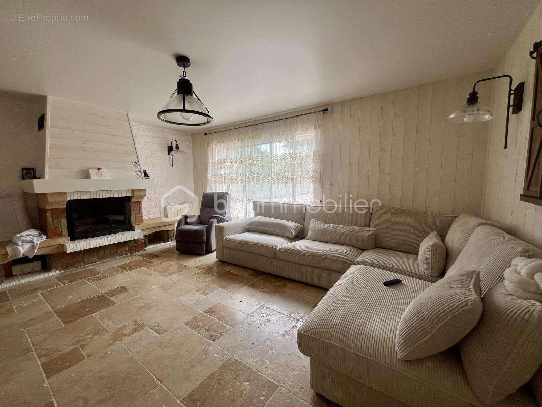 Maison élégante au cœur de la tranquillité et à proximité de toutes commodités - photo 7