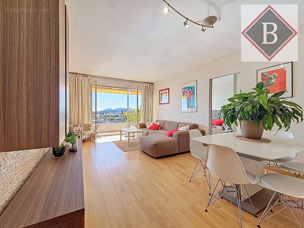 Appartement à LE CANNET