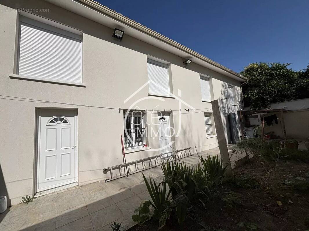 Maison à CASTILLON-LA-BATAILLE