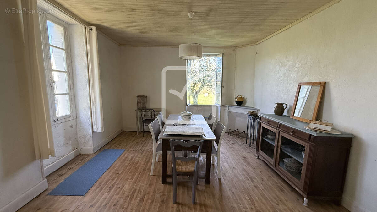Maison à FAJOLES