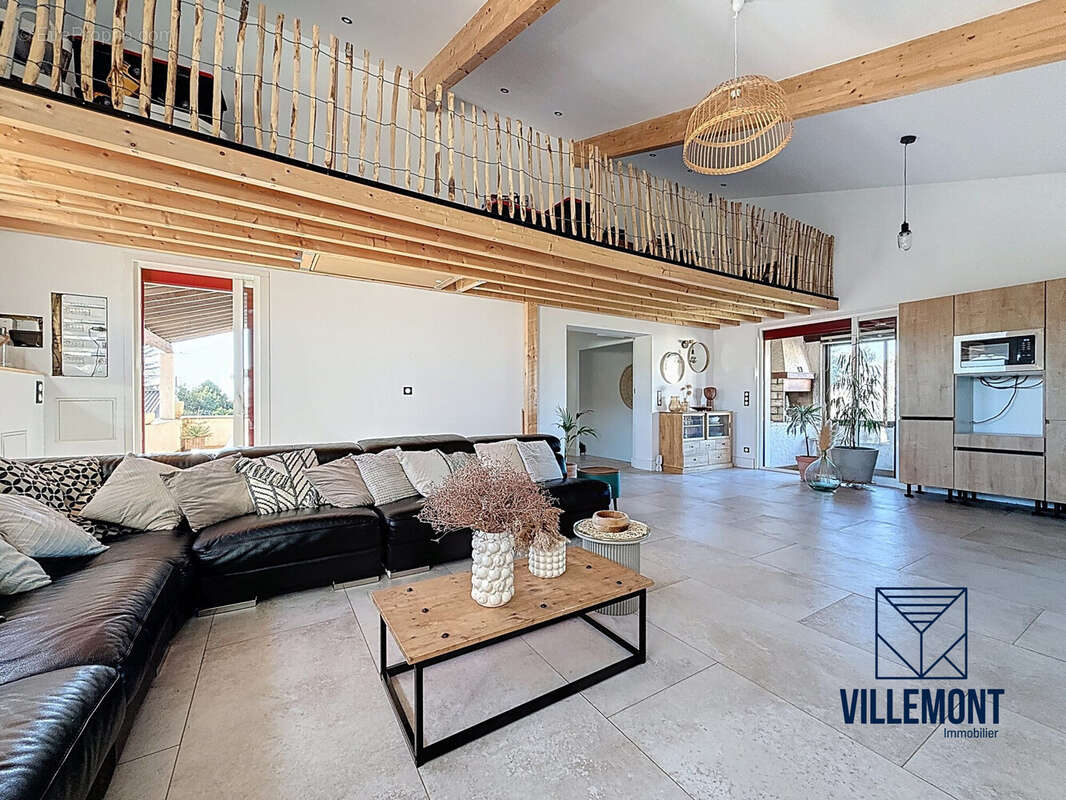 accès loggia et terrasse - Maison à LUNEL-VIEL
