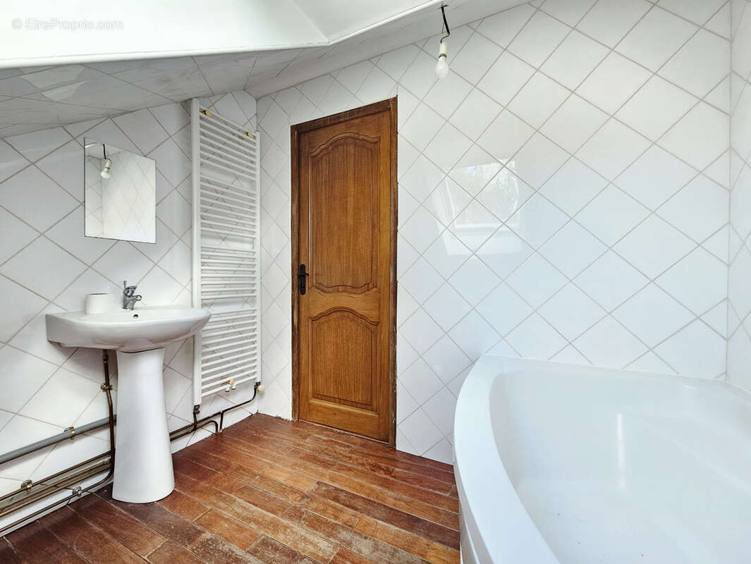 Maison à BRUAY-LA-BUISSIERE