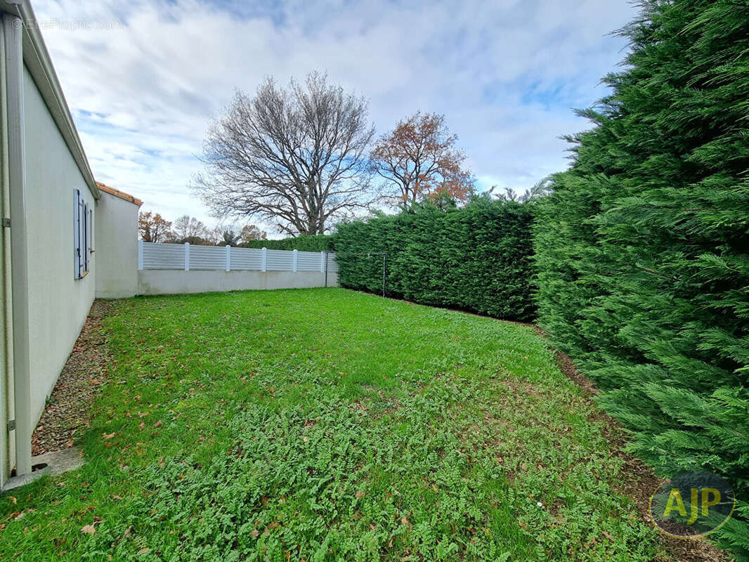 Maison à SAINT-PHILBERT-DE-GRAND-LIEU