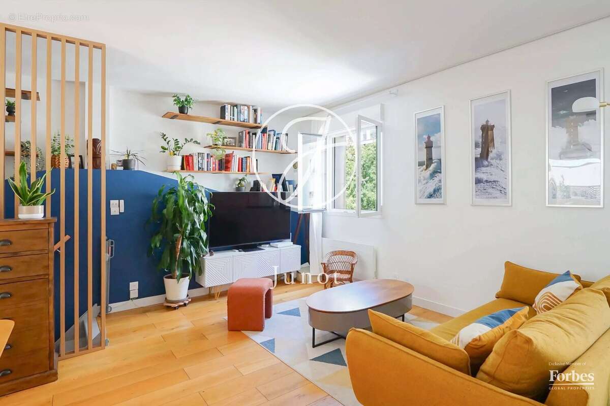 Appartement à PARIS-14E