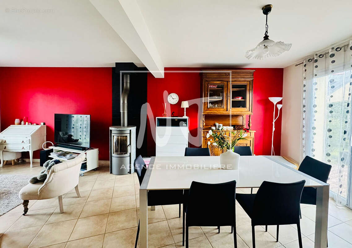 Maison à JUIGNE-SUR-LOIRE