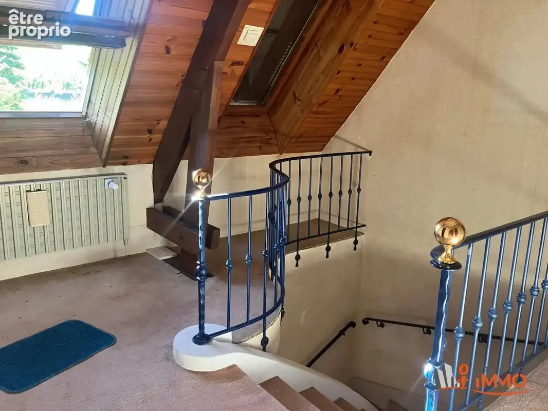 Villa traditionnelle sur 6490m2 de terrain constructible - photo 10