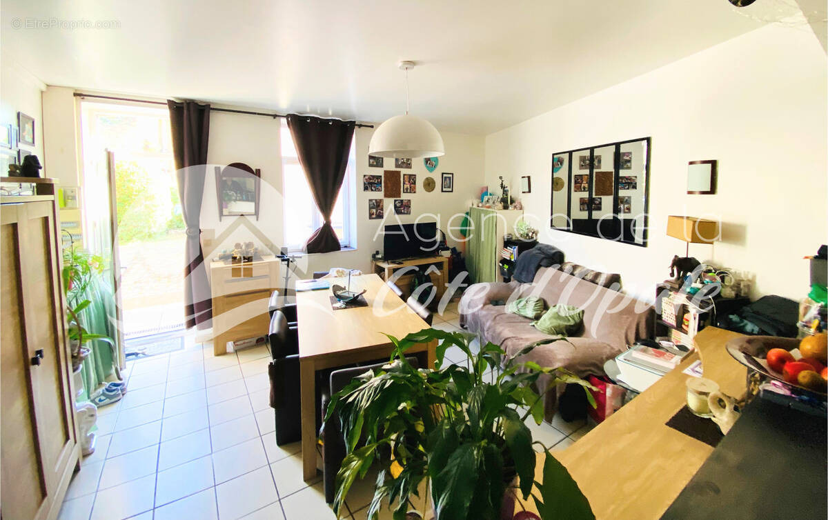 Appartement à LA CAPELLE-LES-BOULOGNE