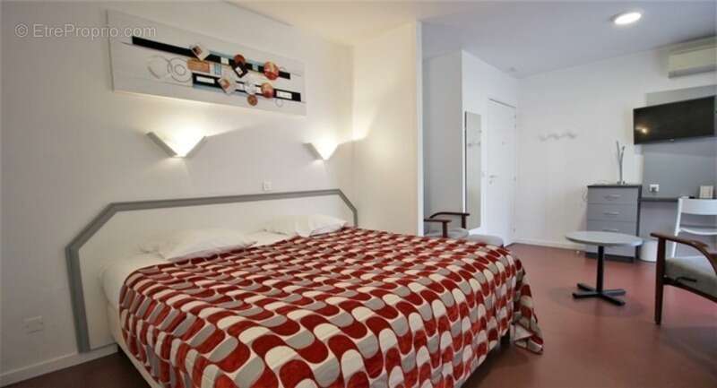 Appartement T2 dans centre ville de dax à côté des cures dans résidence de tourisme classée - photo 3
