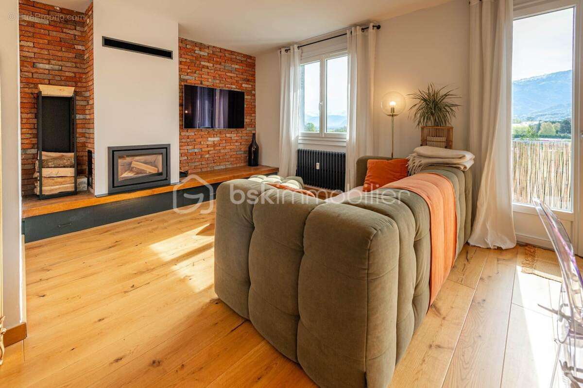 Appartement à LA ROCHE-SUR-FORON