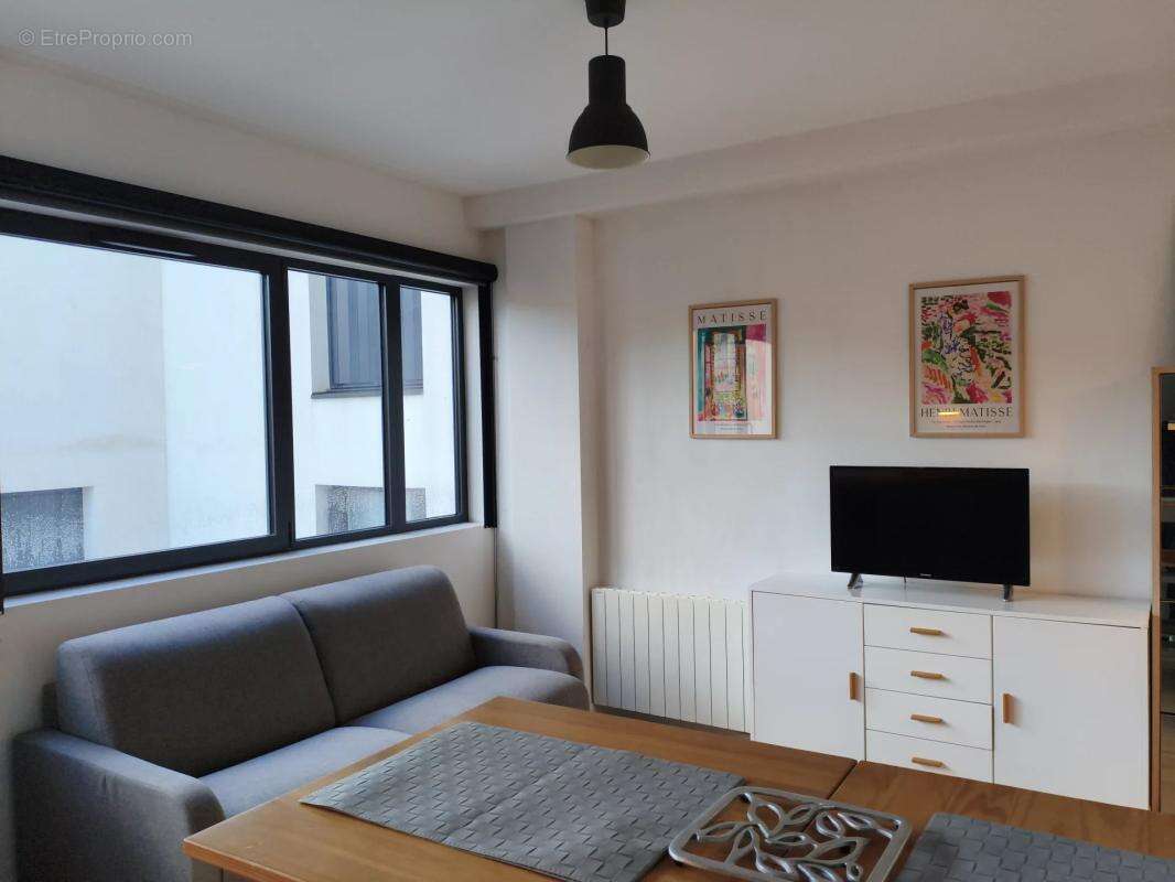 Appartement à PARIS-20E