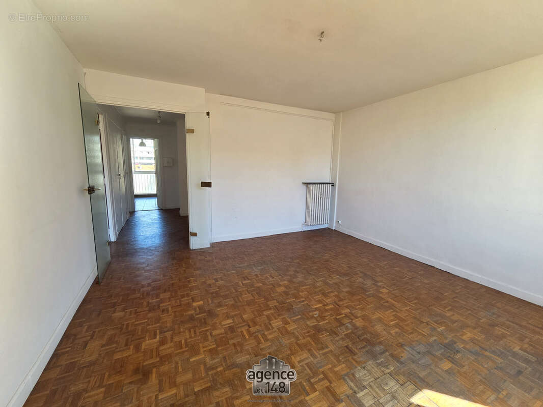 Appartement à MARSEILLE-3E