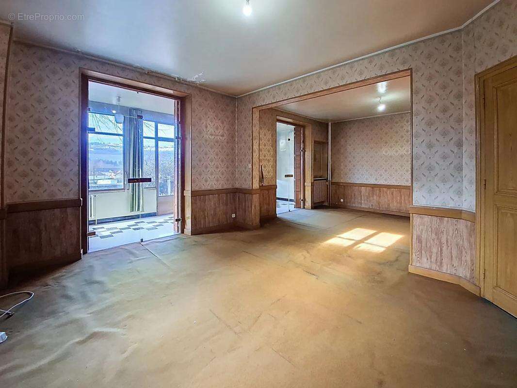 Maison à LES ECHELLES